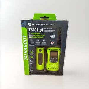 Motorola T600 H2O Two-way Radio, 35 Miles Waterproof Green, 2-Pack One Charger